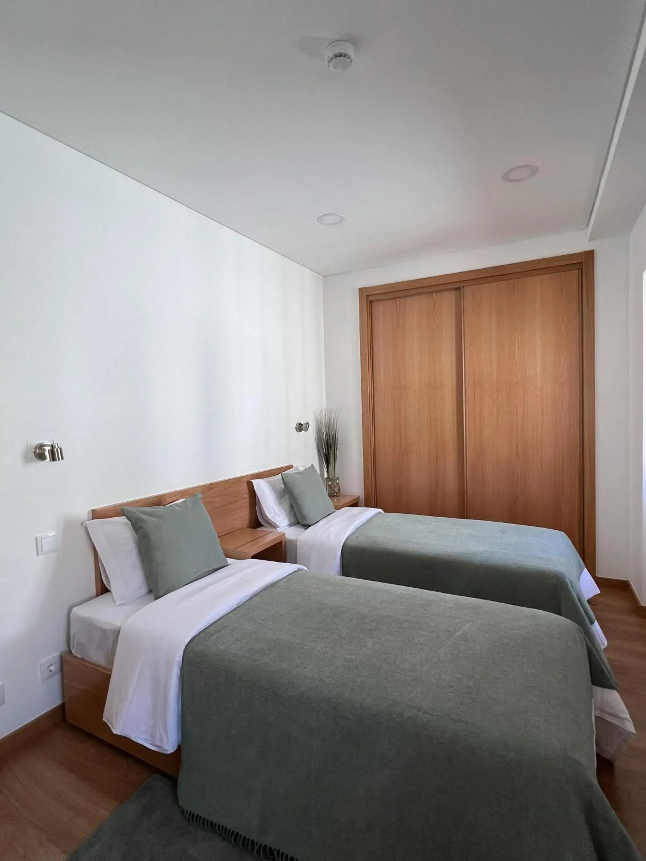 Twin Room with Private Bathroom in Alojamento Jasmine Twin Room with Private Bathroom in Alojamento Jasmine