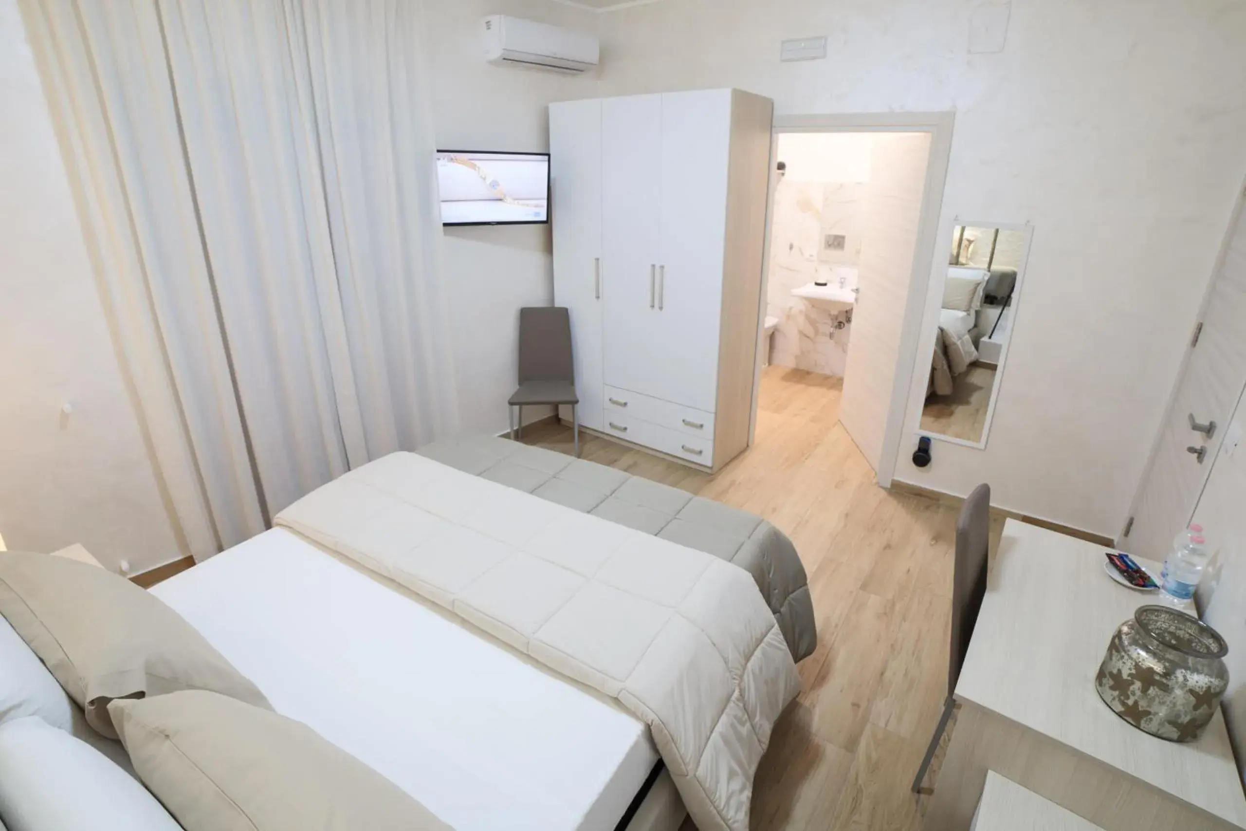 Triple Room with Private Bathroom in GREEN - Bed and Breakfast a Castrovillari Triple Room with Private Bathroom in GREEN - Bed and Breakfast a Castrovillari