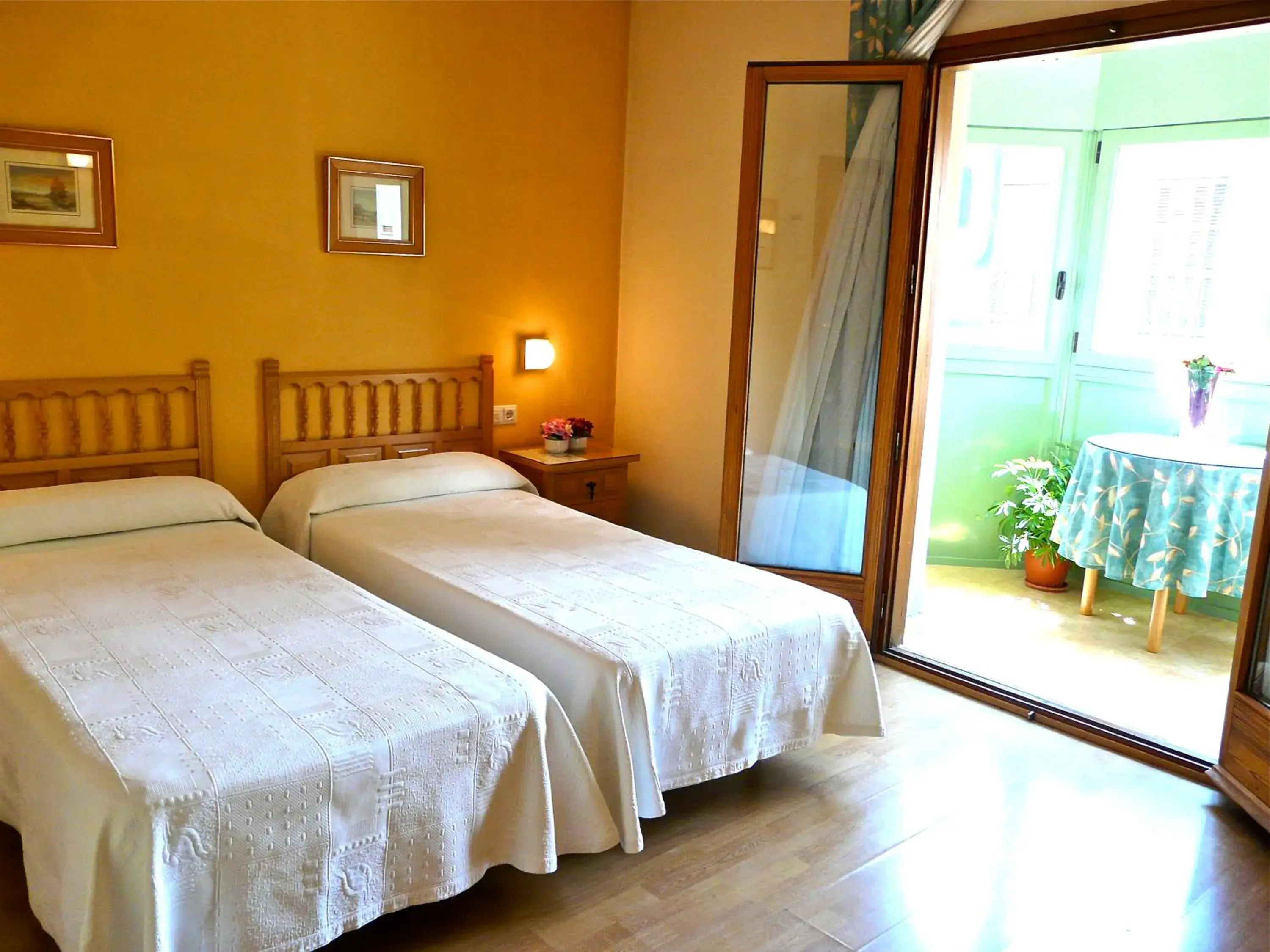 Superior Double Room in Hotel Nice Superior Double Room in Hotel Nice