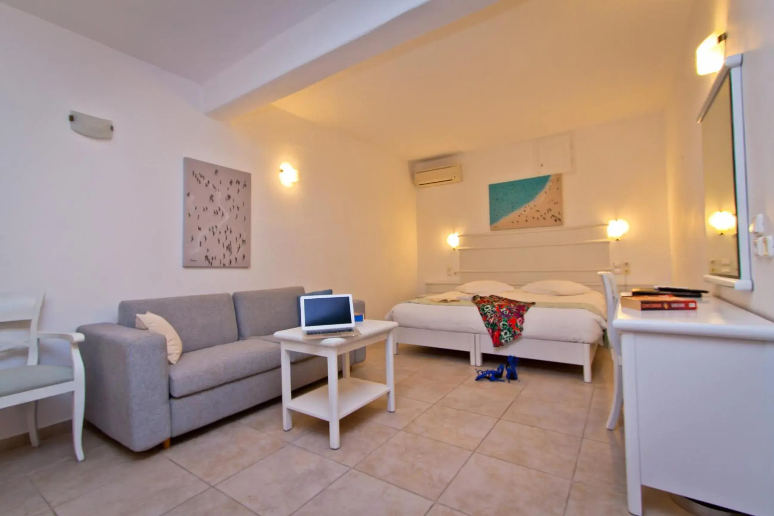 Family Room (2 Adults + 2 Children) in Yiannaki Hotel Family Room (2 Adults + 2 Children) in Yiannaki Hotel