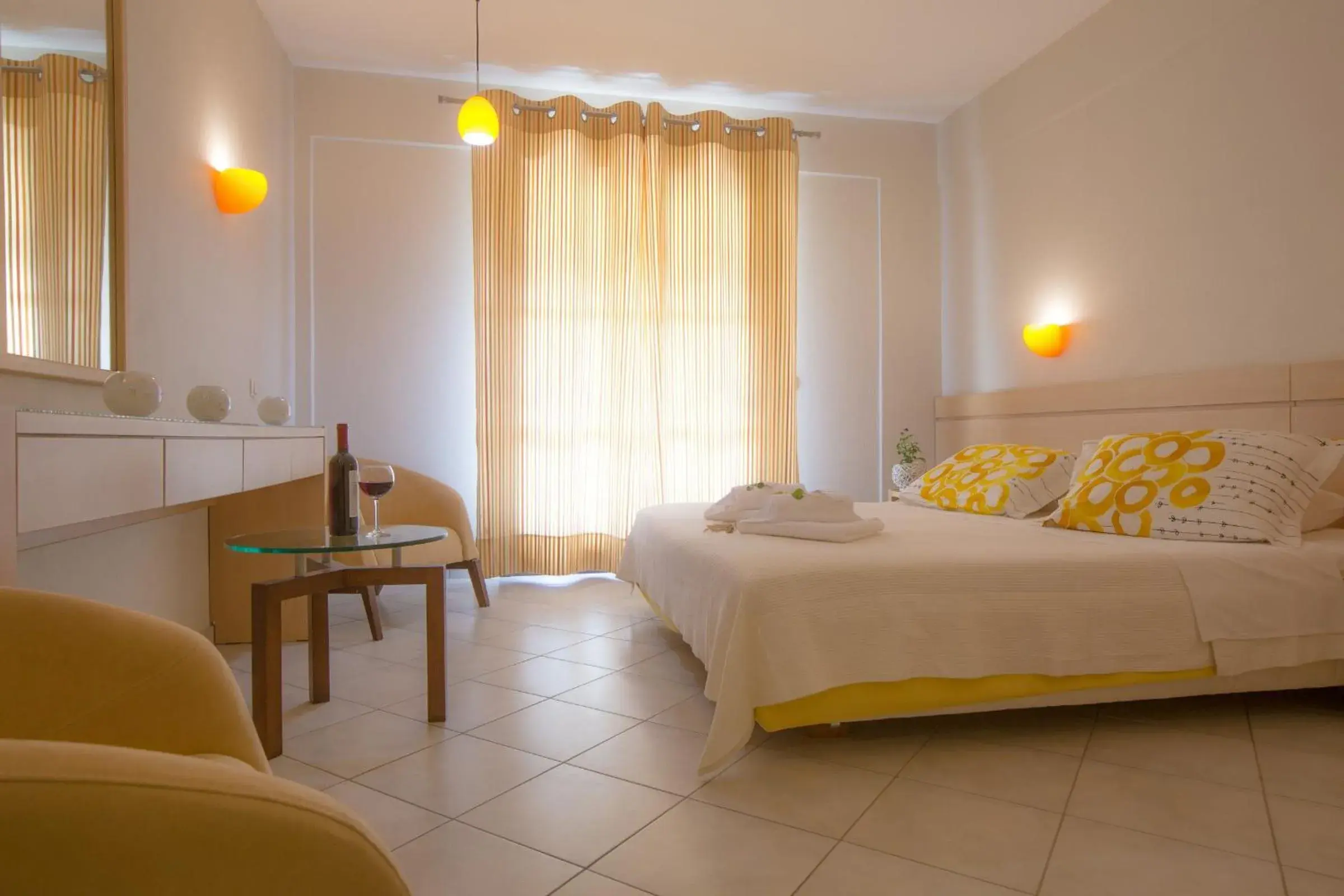 Double or Twin Room with Garden View in Meteora Hotel at Kastraki Double or Twin Room with Garden View in Meteora Hotel at Kastraki