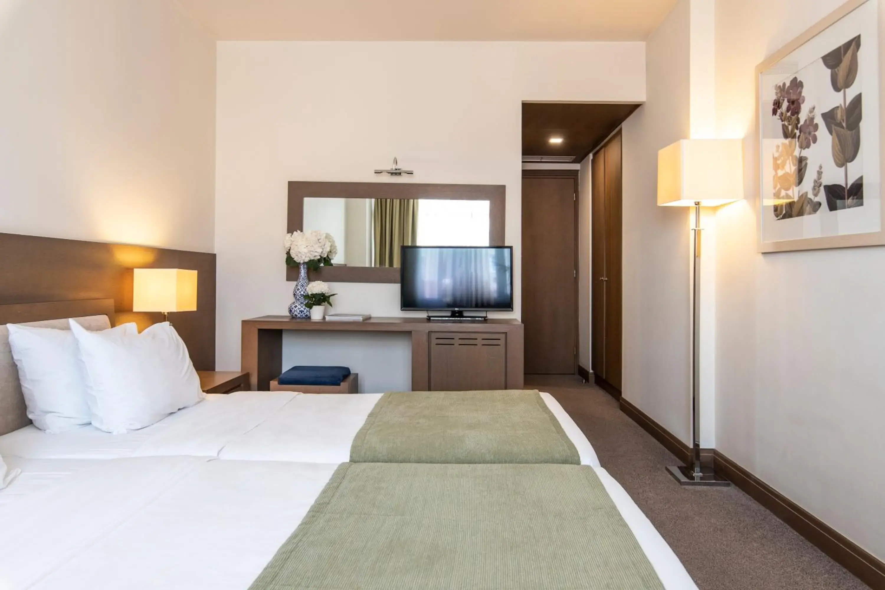 Superior Double or Twin Room in Amalia Hotel Athens Superior Double or Twin Room in Amalia Hotel Athens