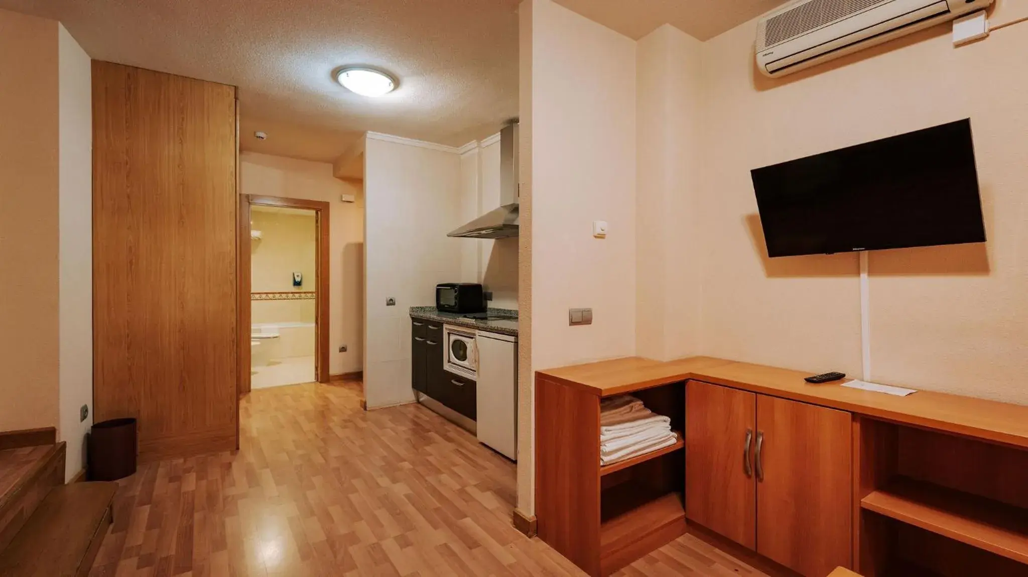 Apartment (3 Adults) in JCH Congreso Apartamentos Apartment (3 Adults) in JCH Congreso Apartamentos