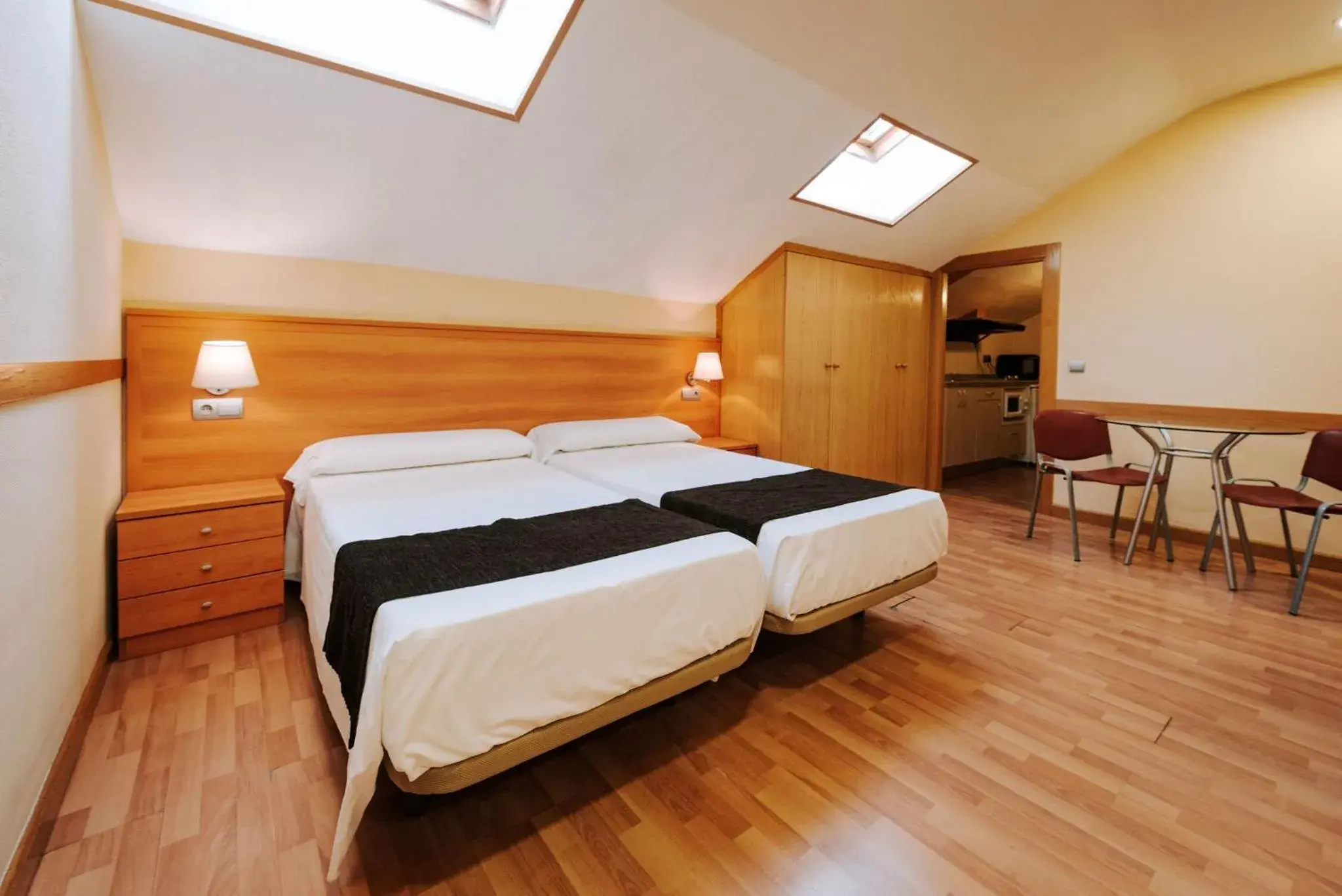 Studio (2 Adults) in JCH Congreso Apartamentos Studio (2 Adults) in JCH Congreso Apartamentos