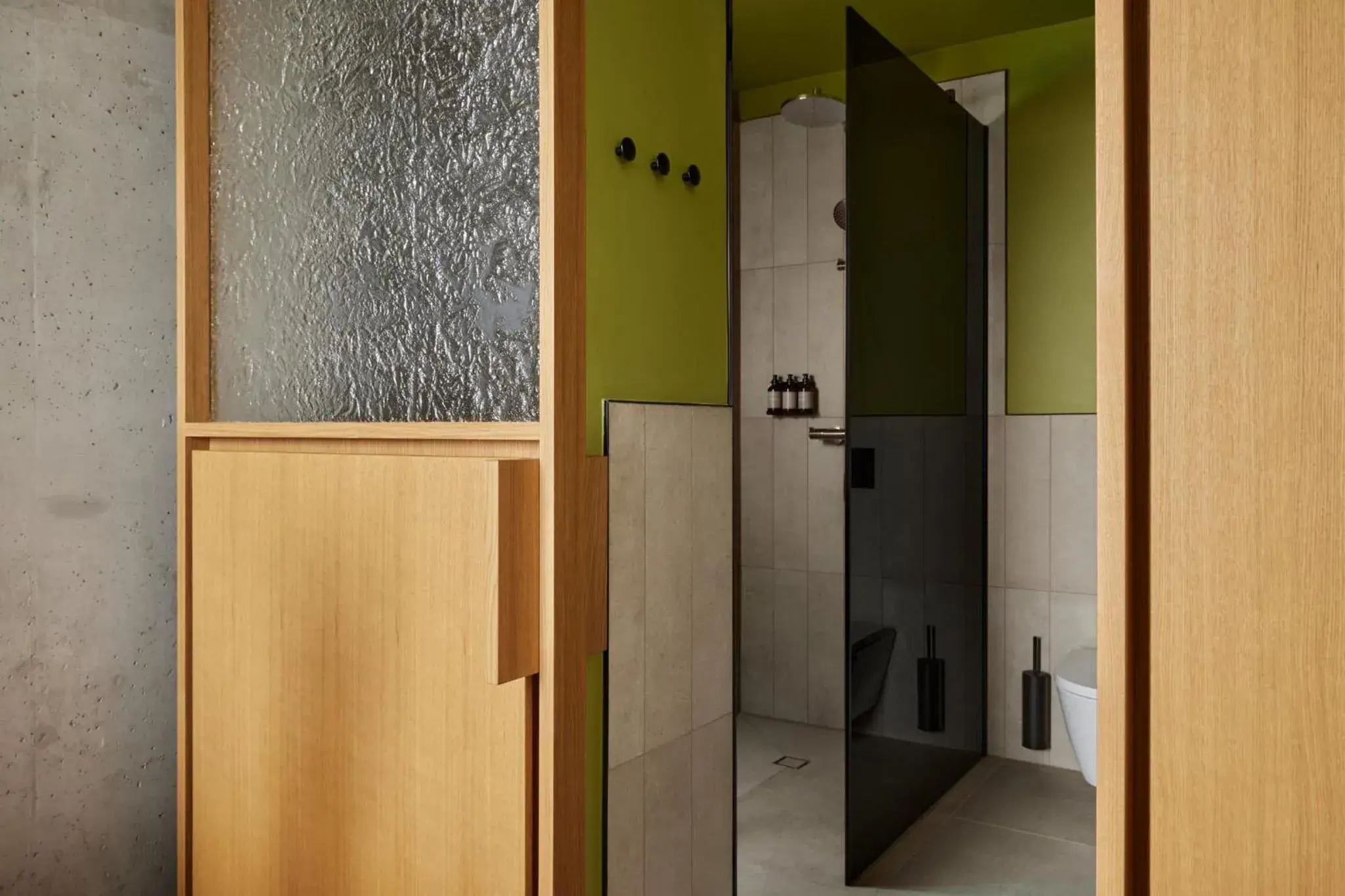 City Studio River View in Locke at East Side Gallery City Studio River View in Locke at East Side Gallery