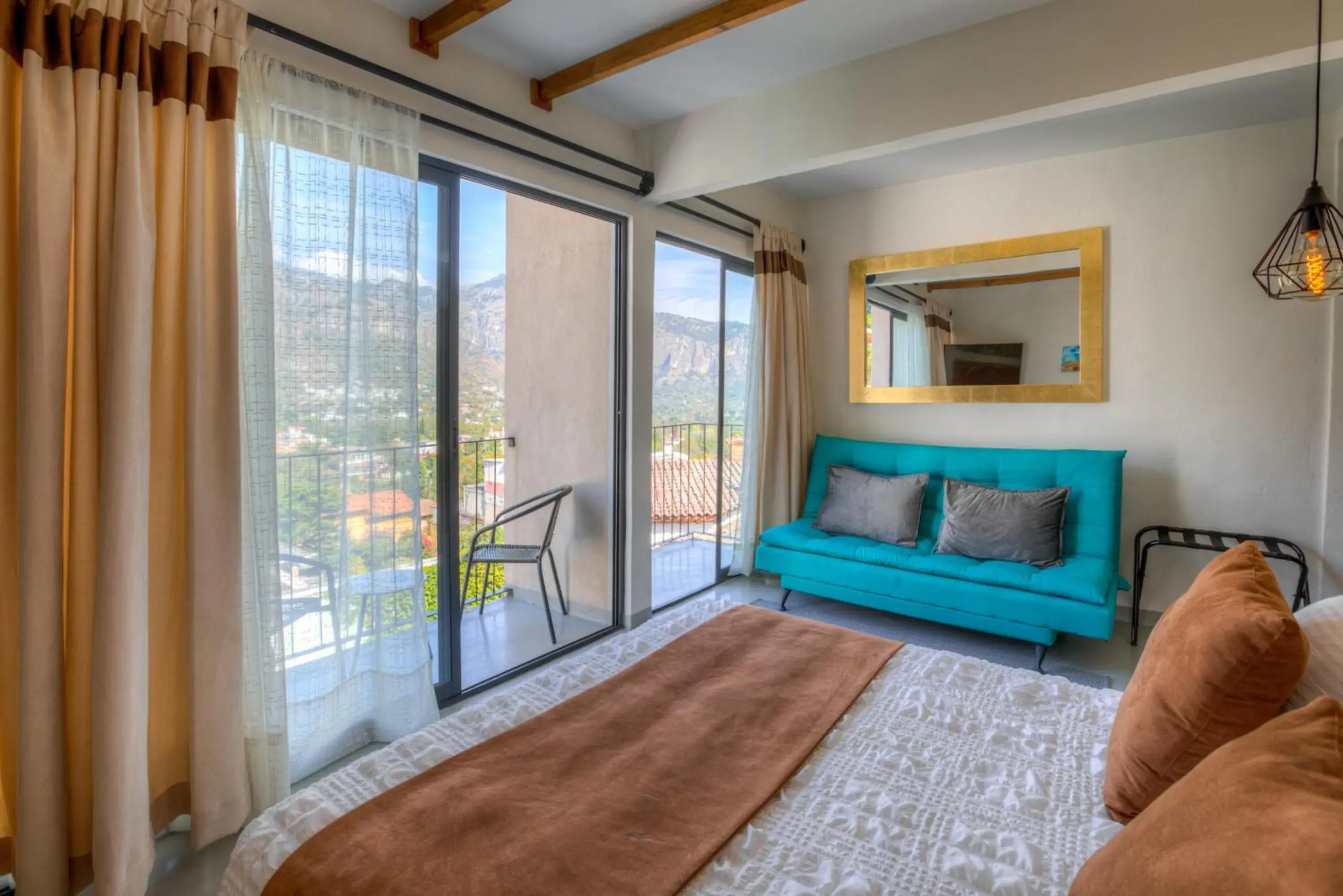 Suite with Mountain View in Casa Ehua Hotel Galería Suite with Mountain View in Casa Ehua Hotel Galería