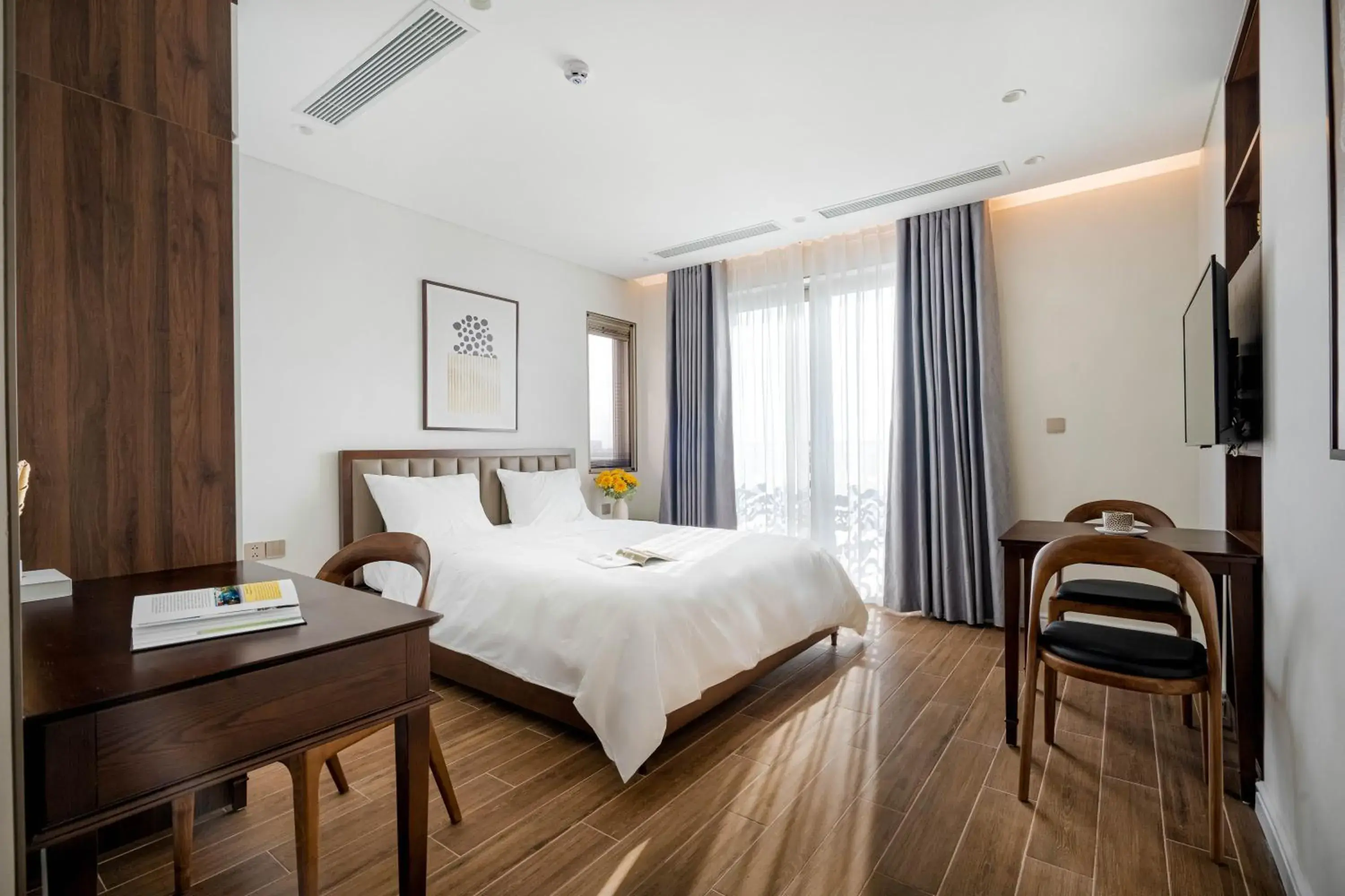 King Studio in MK Riverside Apartment by Haviland King Studio in MK Riverside Apartment by Haviland