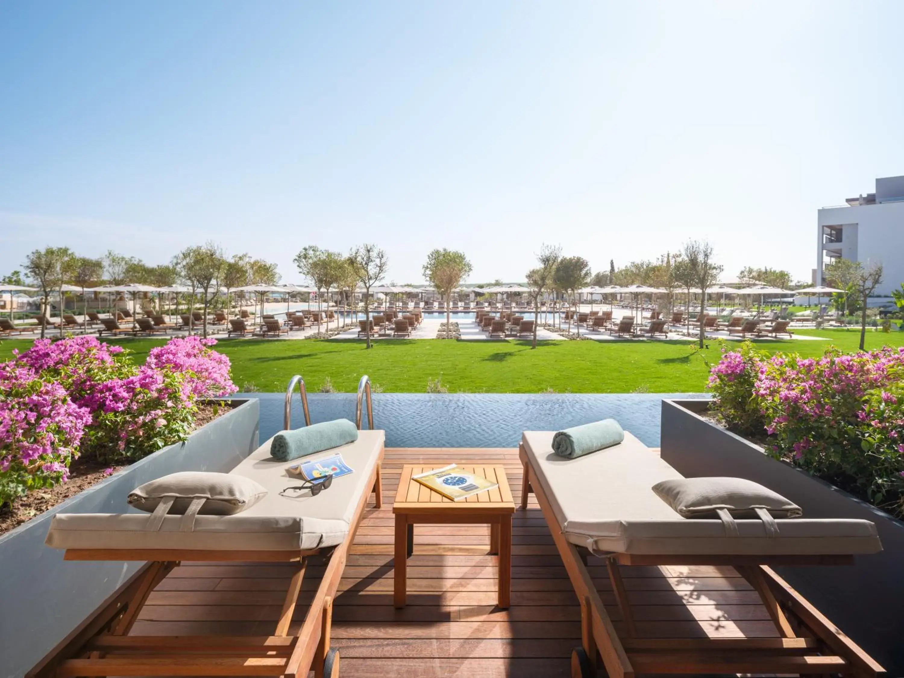 Deluxe Swim-Up Room Sea Side (Family Zone) in Anda Barut Collection - Ultra All Inclusive Deluxe Swim-Up Room Sea Side (Family Zone) in Anda Barut Collection - Ultra All Inclusive