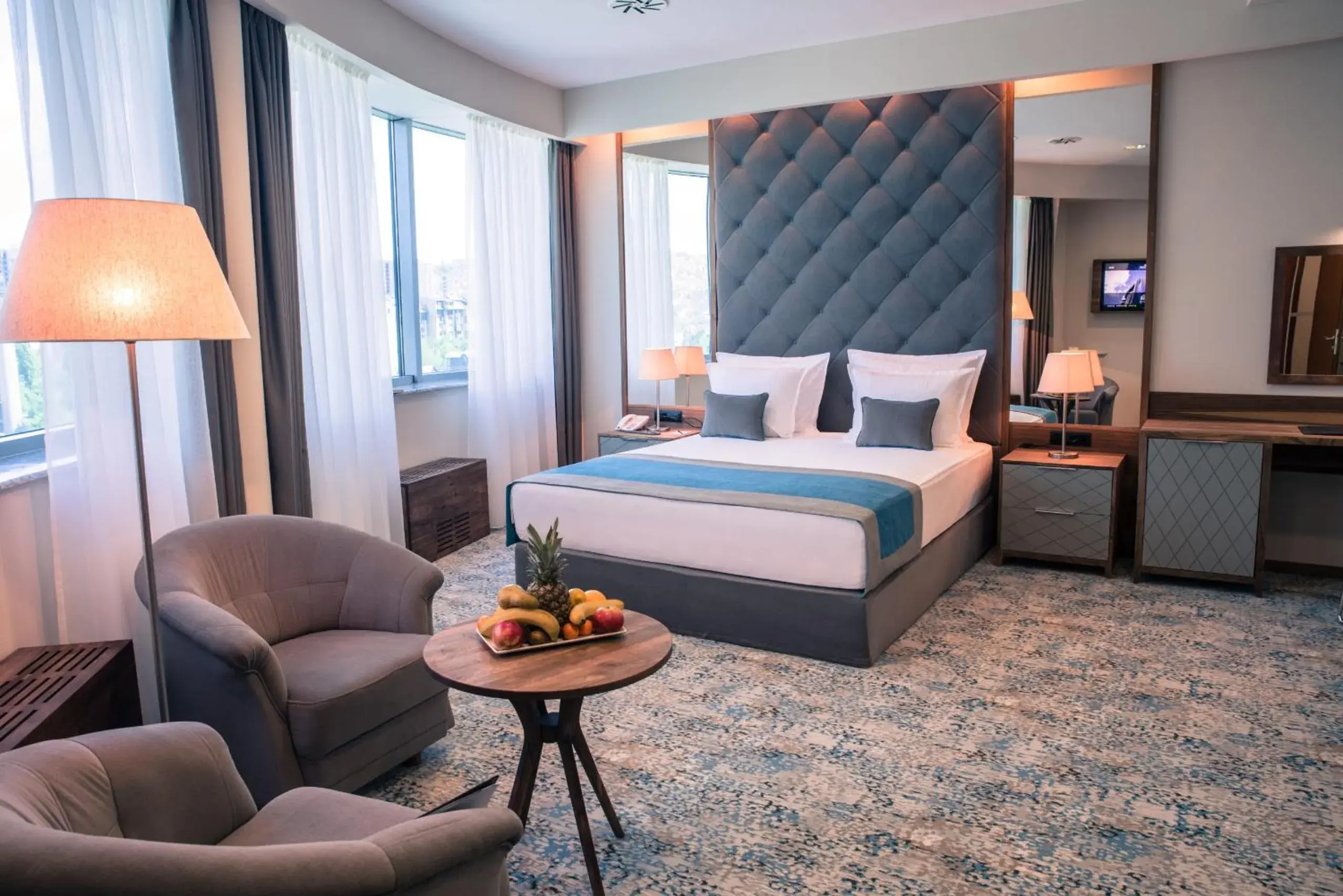 Deluxe Double Room in Radon Plaza Deluxe Double Room in Radon Plaza