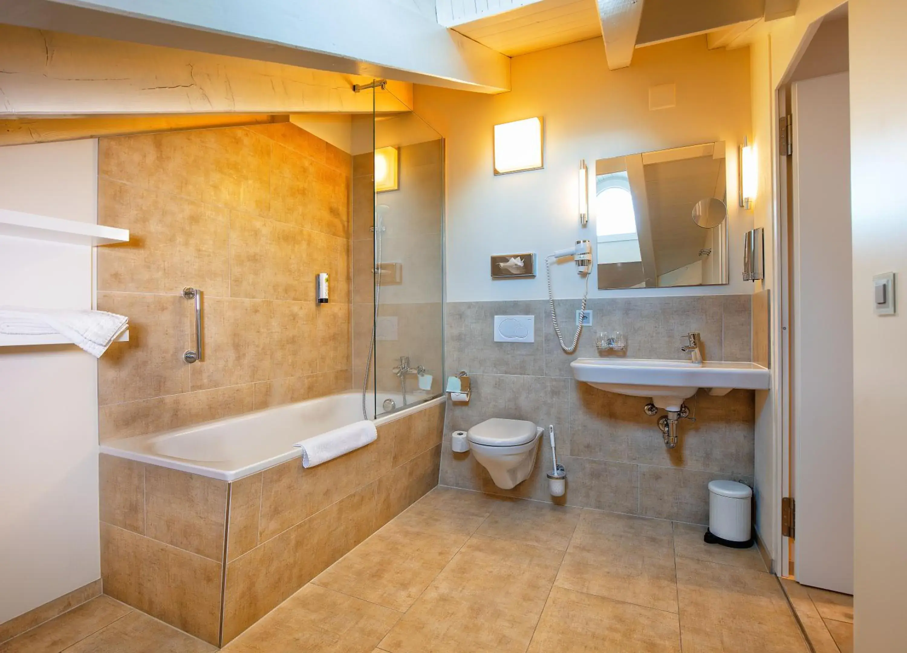 Suite Standard in Hotel Oberland Suite Standard in Hotel Oberland