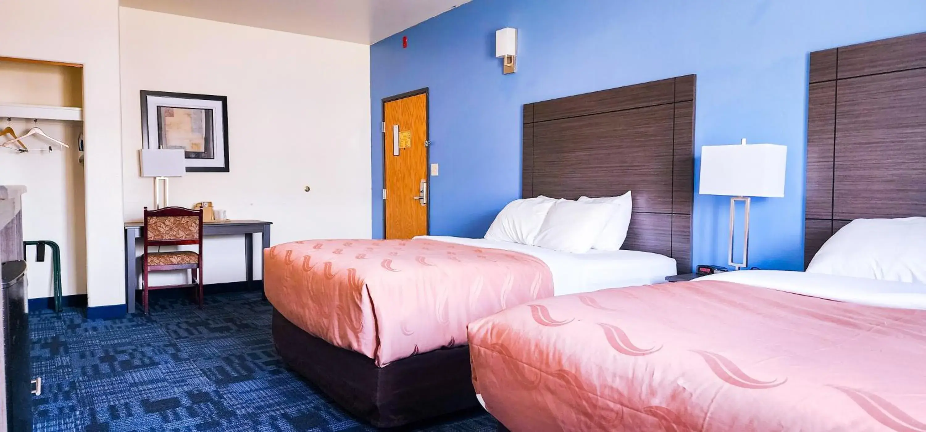 2 Queen Bed - Non-Smoking in Helena Inn - Airport 2 Queen Bed - Non-Smoking in Helena Inn - Airport