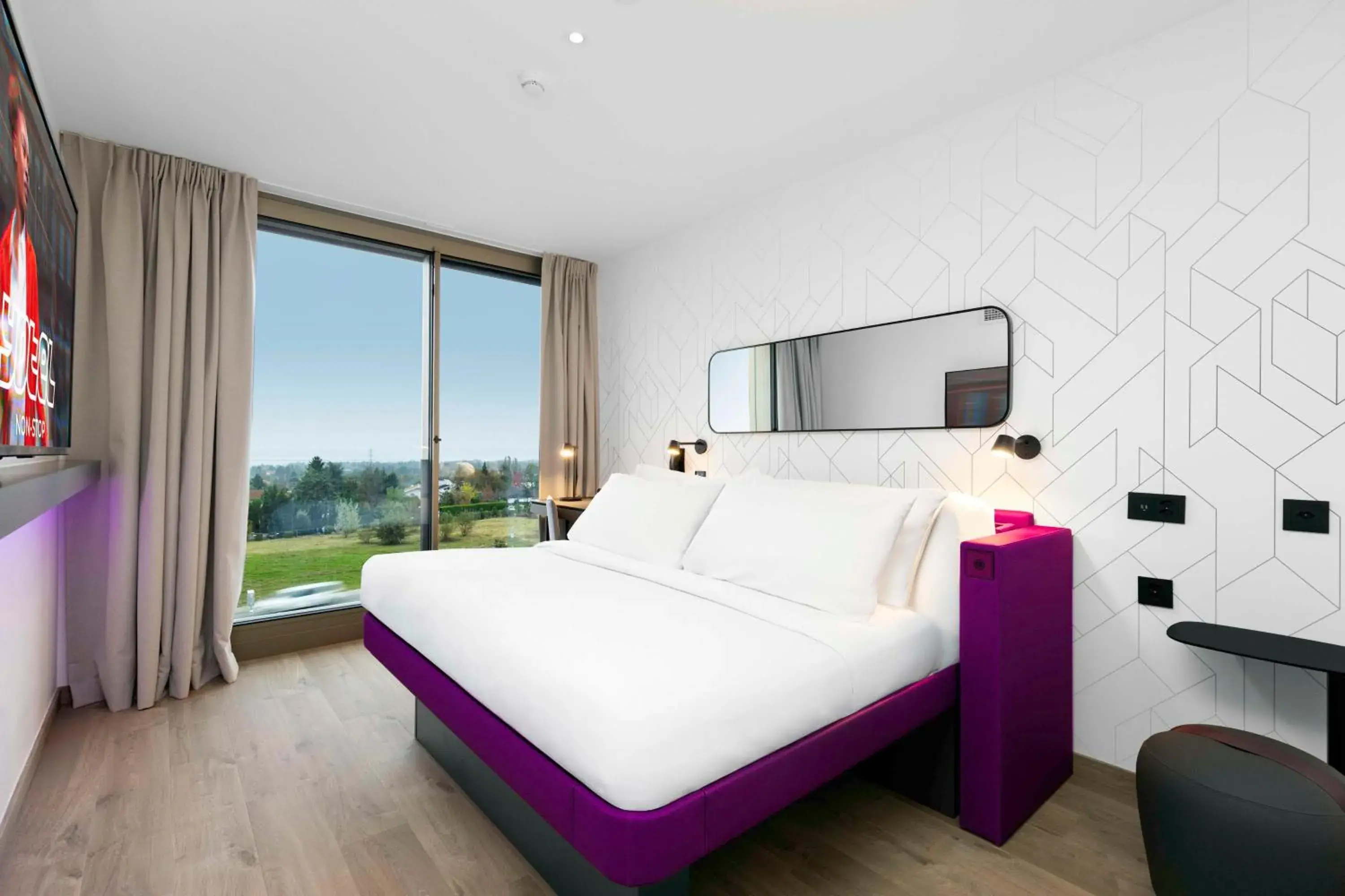 Suite in YOTEL Geneva Lake Suite in YOTEL Geneva Lake