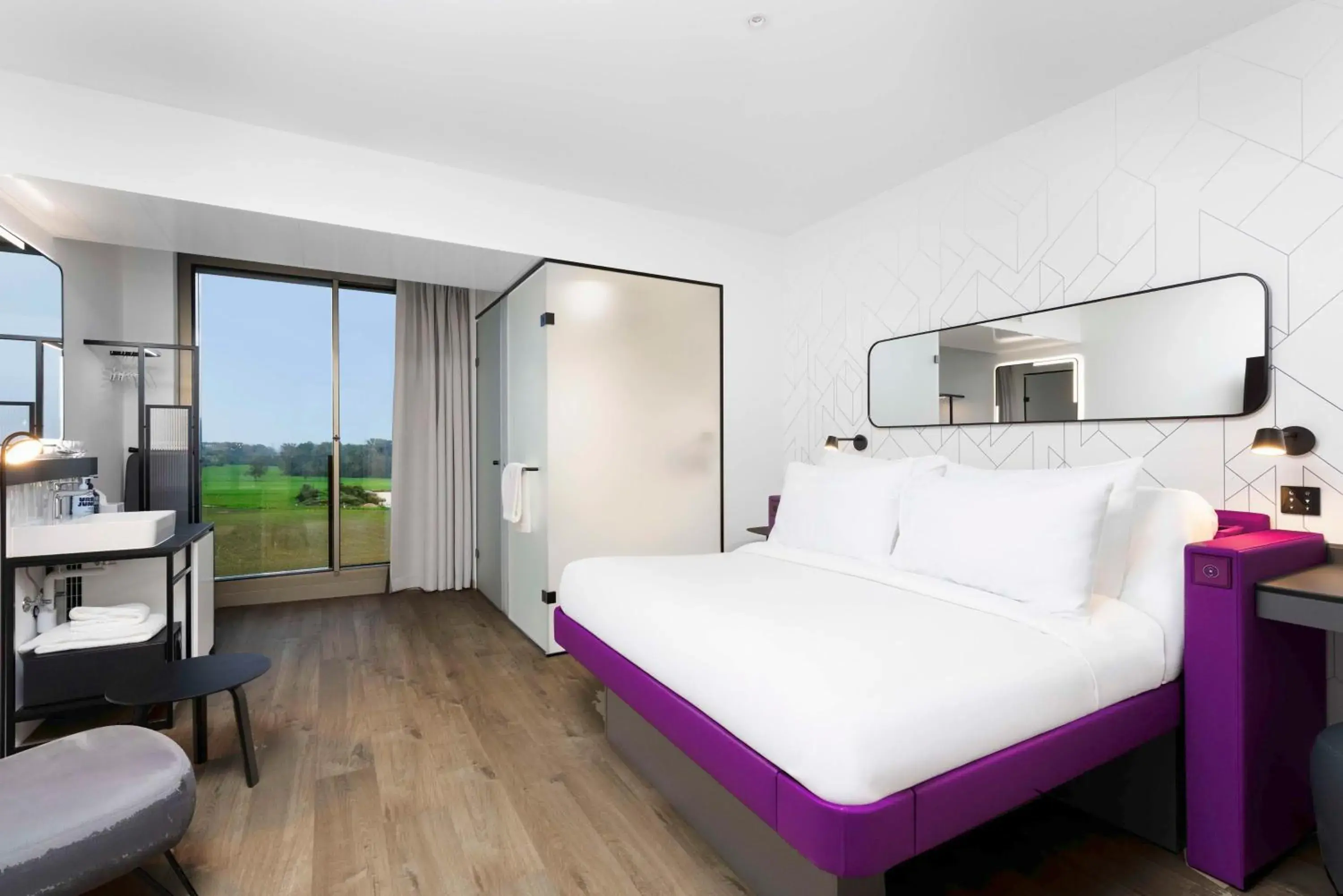 Premium Plus in YOTEL Geneva Lake Premium Plus in YOTEL Geneva Lake