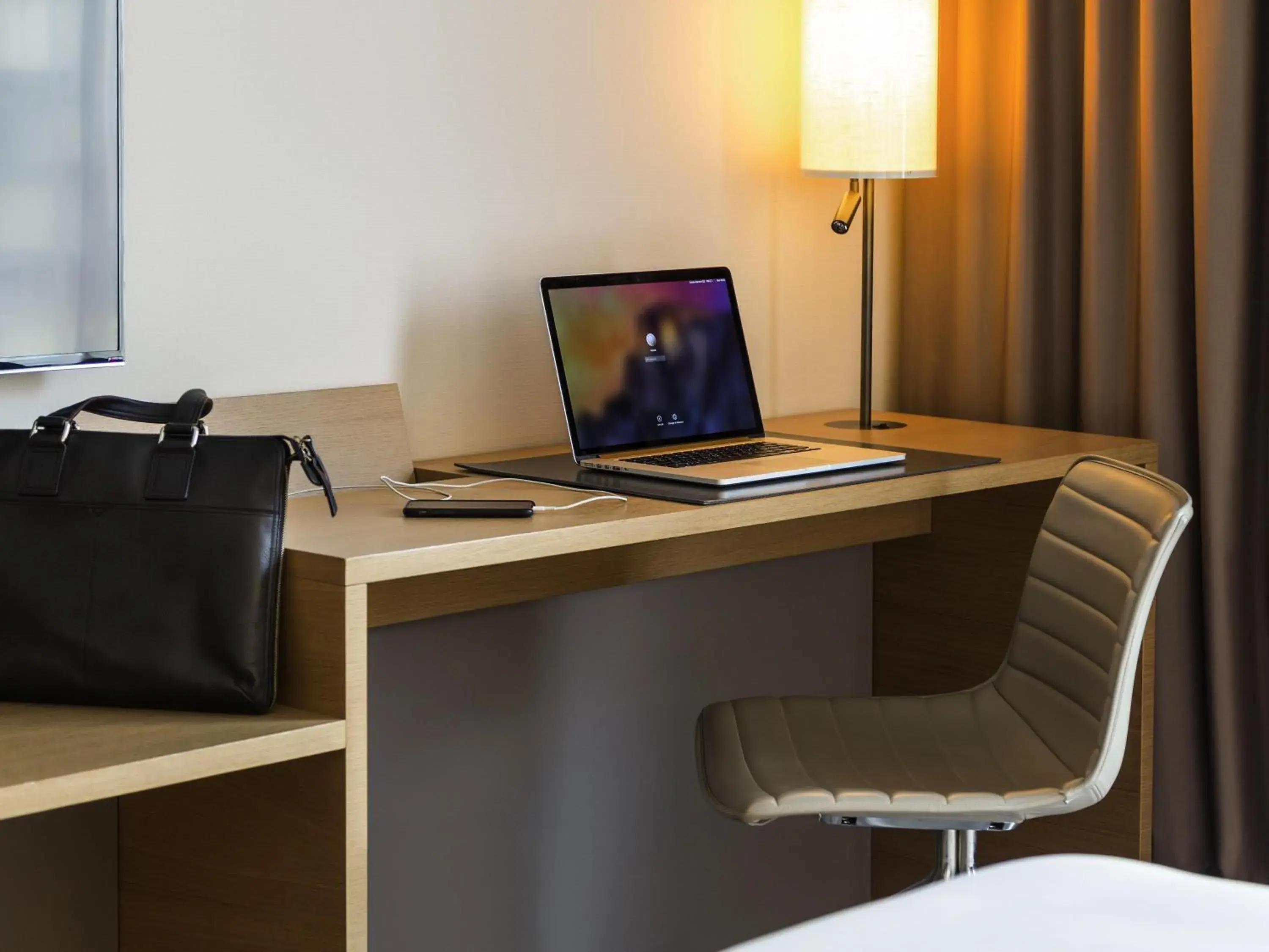 Classic Single Room in Pullman Basel Europe Classic Single Room in Pullman Basel Europe