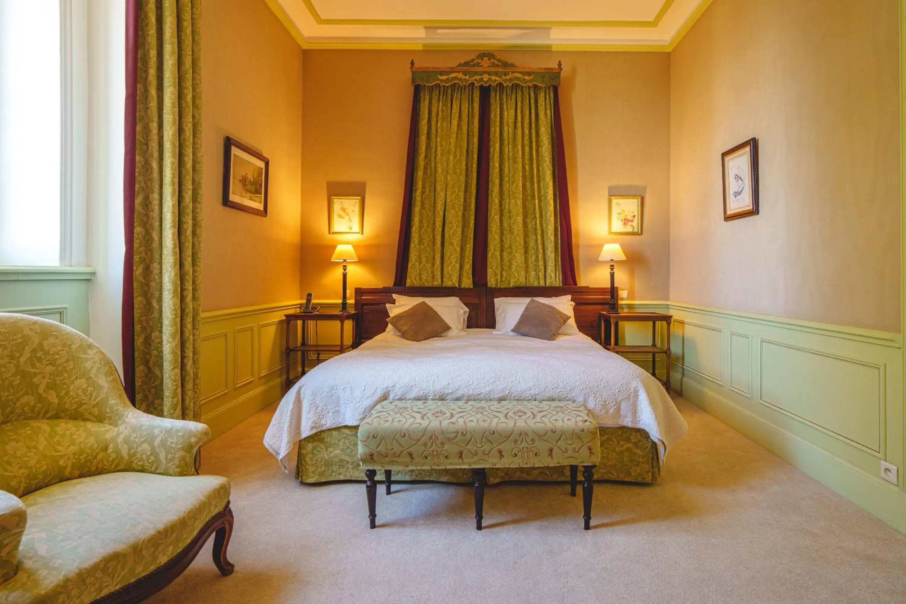 Junior Suite in Château La Comtesse de Loire & Spa Junior Suite in Château La Comtesse de Loire & Spa