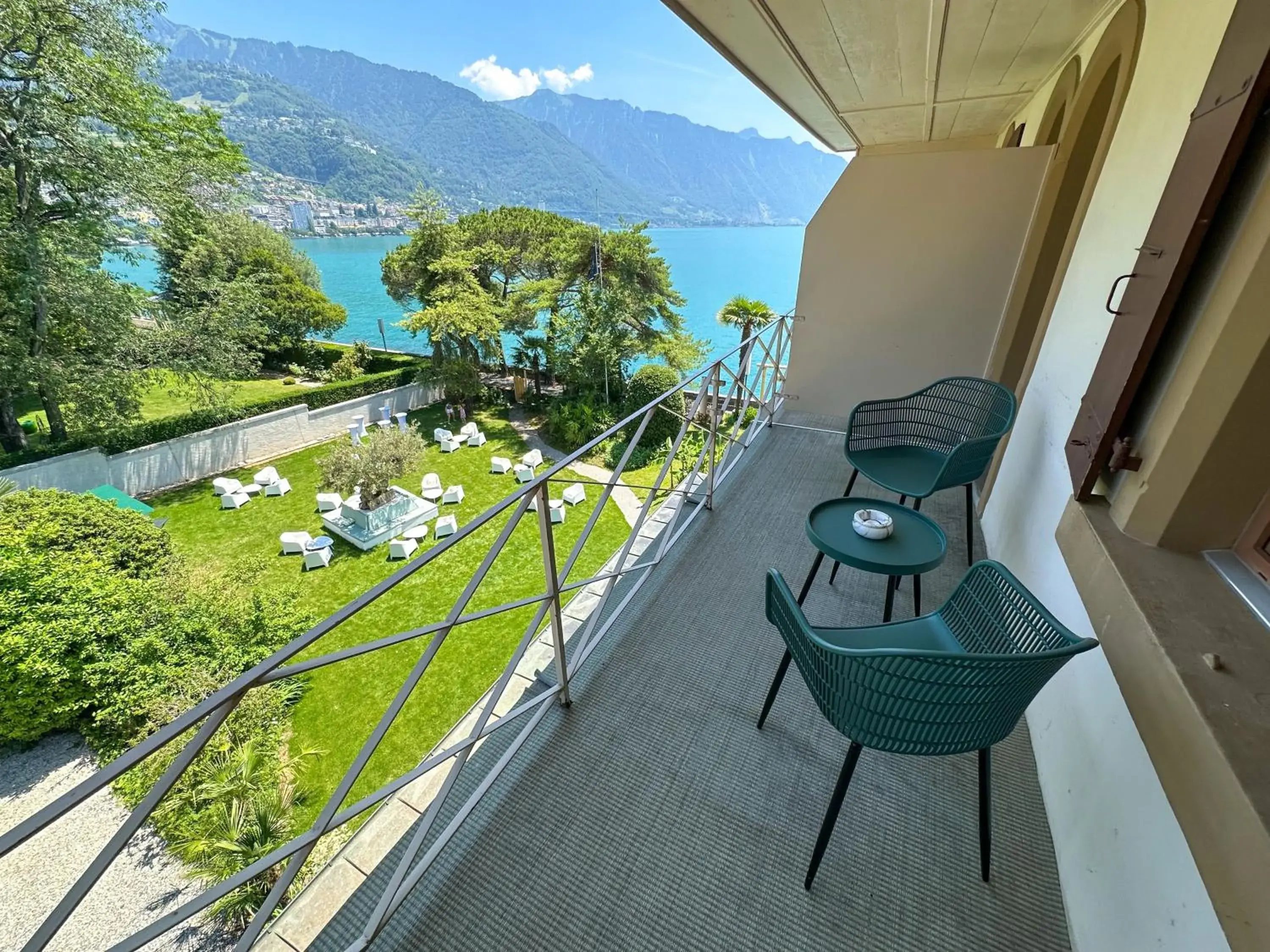 Standard Room with Balcony, garden & lake view in La Villa Standard Room with Balcony, garden & lake view in La Villa