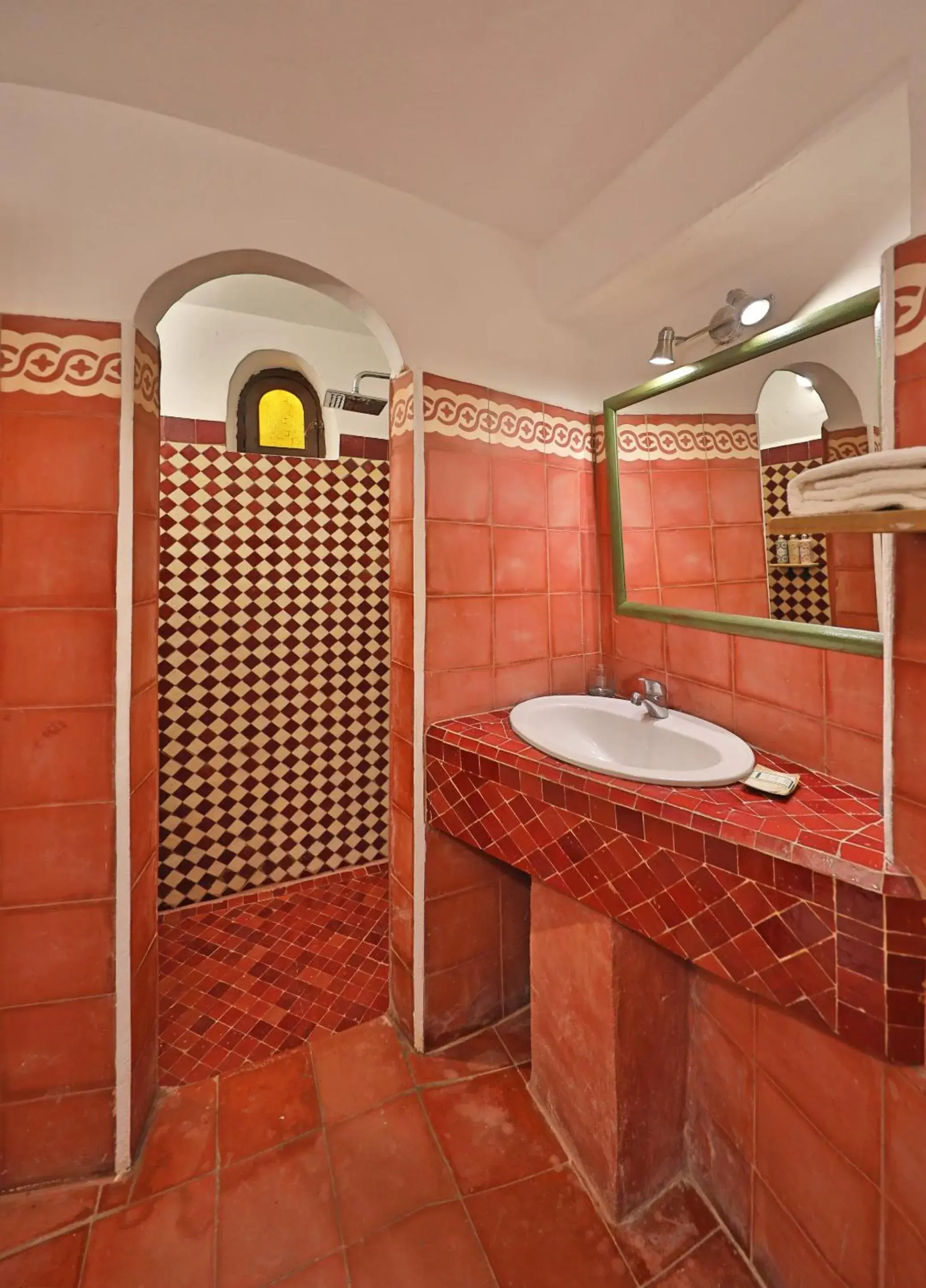 Double Room with Private Bathroom in Riad Villa Garance Double Room with Private Bathroom in Riad Villa Garance