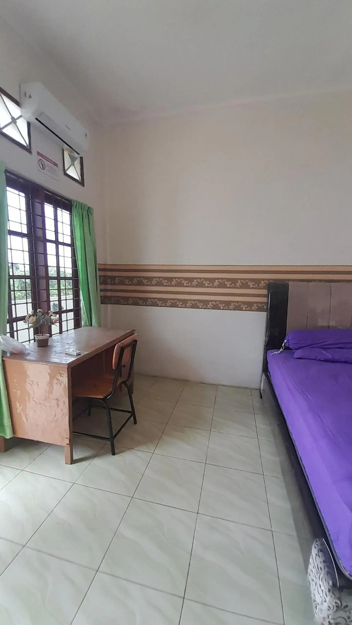 Superior Single Room - single occupancy in SPOT ON 92481 Modena Homestay Syariah Near SD Negeri Superior Single Room - single occupancy in SPOT ON 92481 Modena Homestay Syariah Near SD Negeri