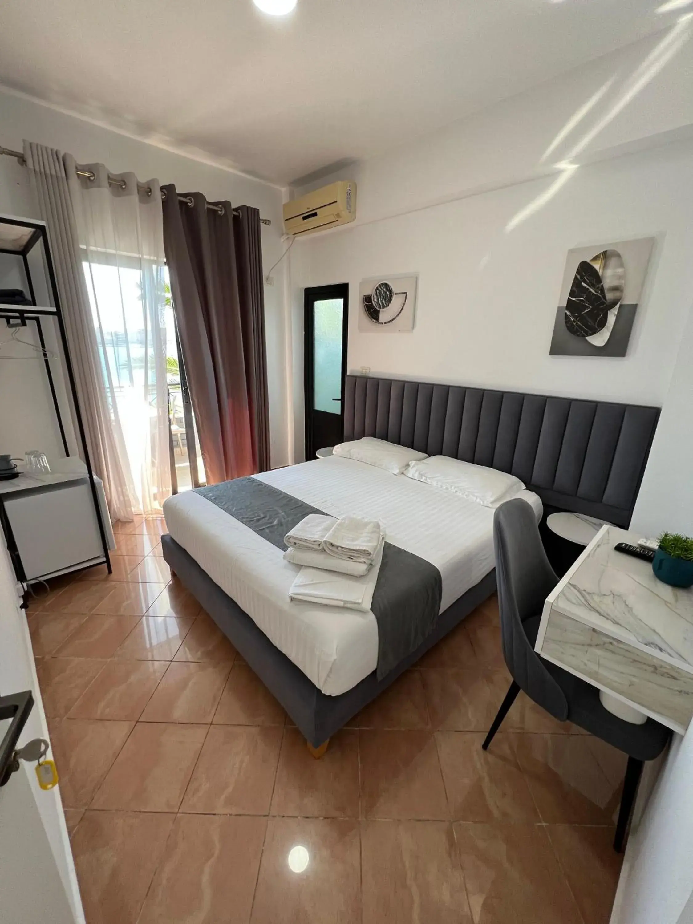 Double Room with Side Sea View in Hotel Summer Double Room with Side Sea View in Hotel Summer