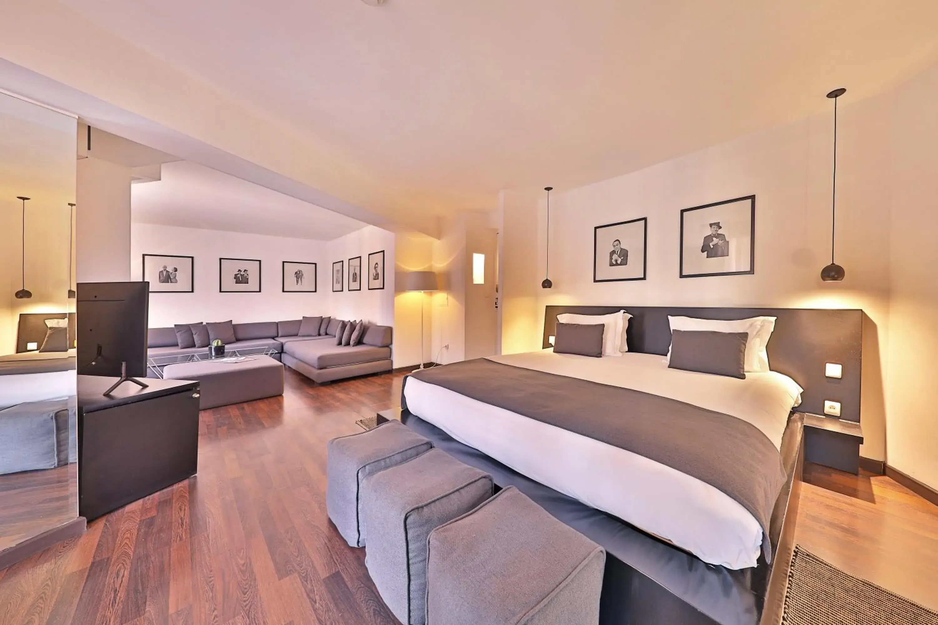 Senior Suite in Bab Hotel Senior Suite in Bab Hotel