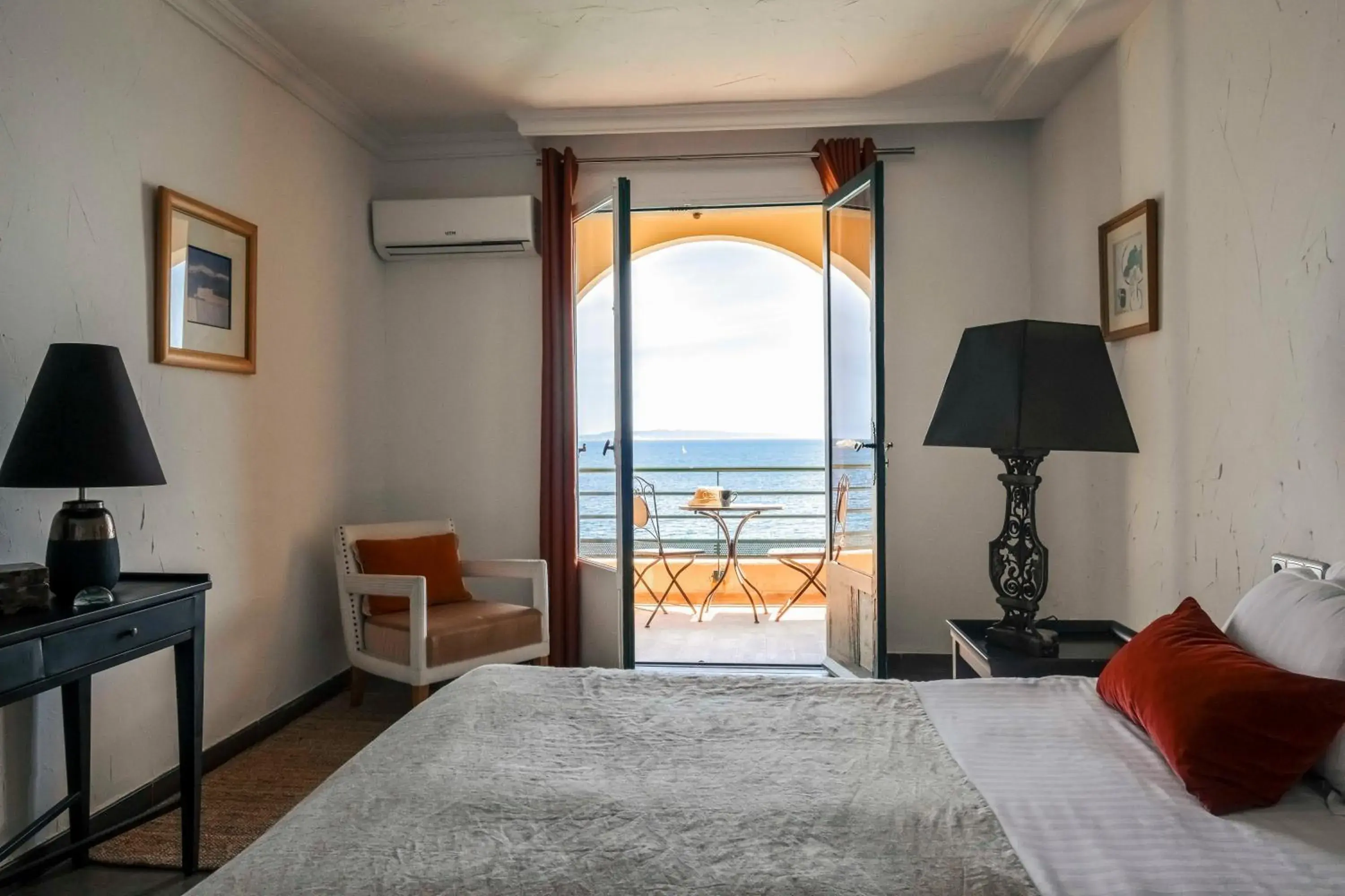 Prestige Sea View Terrace in Surplage Hôtel Cavalière Prestige Sea View Terrace in Surplage Hôtel Cavalière