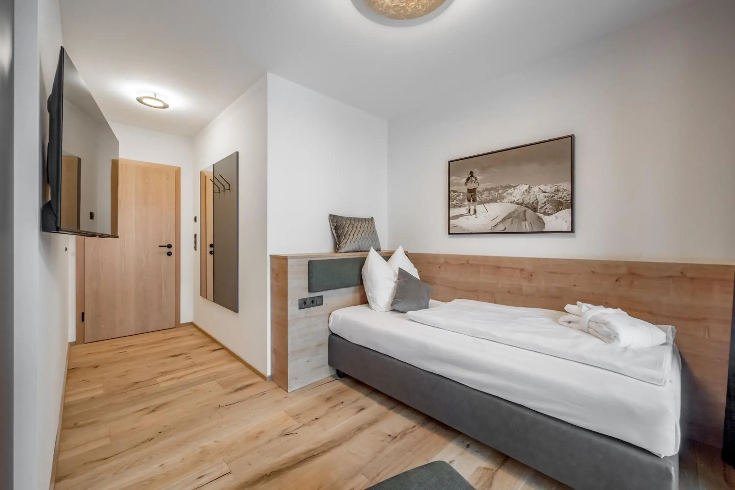 Two-Bedroom Apartment in Summit Seefeld Two-Bedroom Apartment in Summit Seefeld