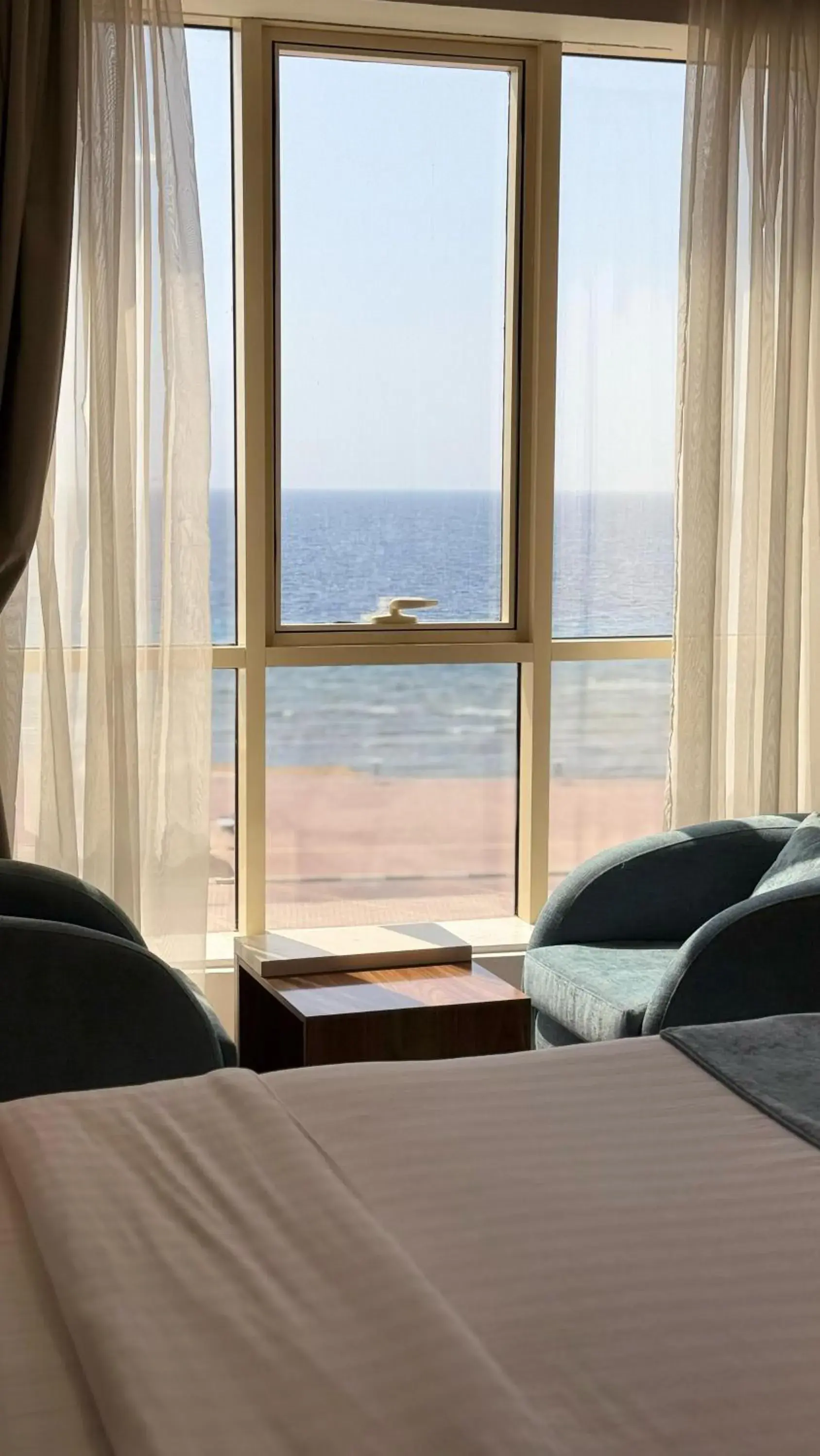 Deluxe Suite in SEAVIEW HOTEL Deluxe Suite in SEAVIEW HOTEL