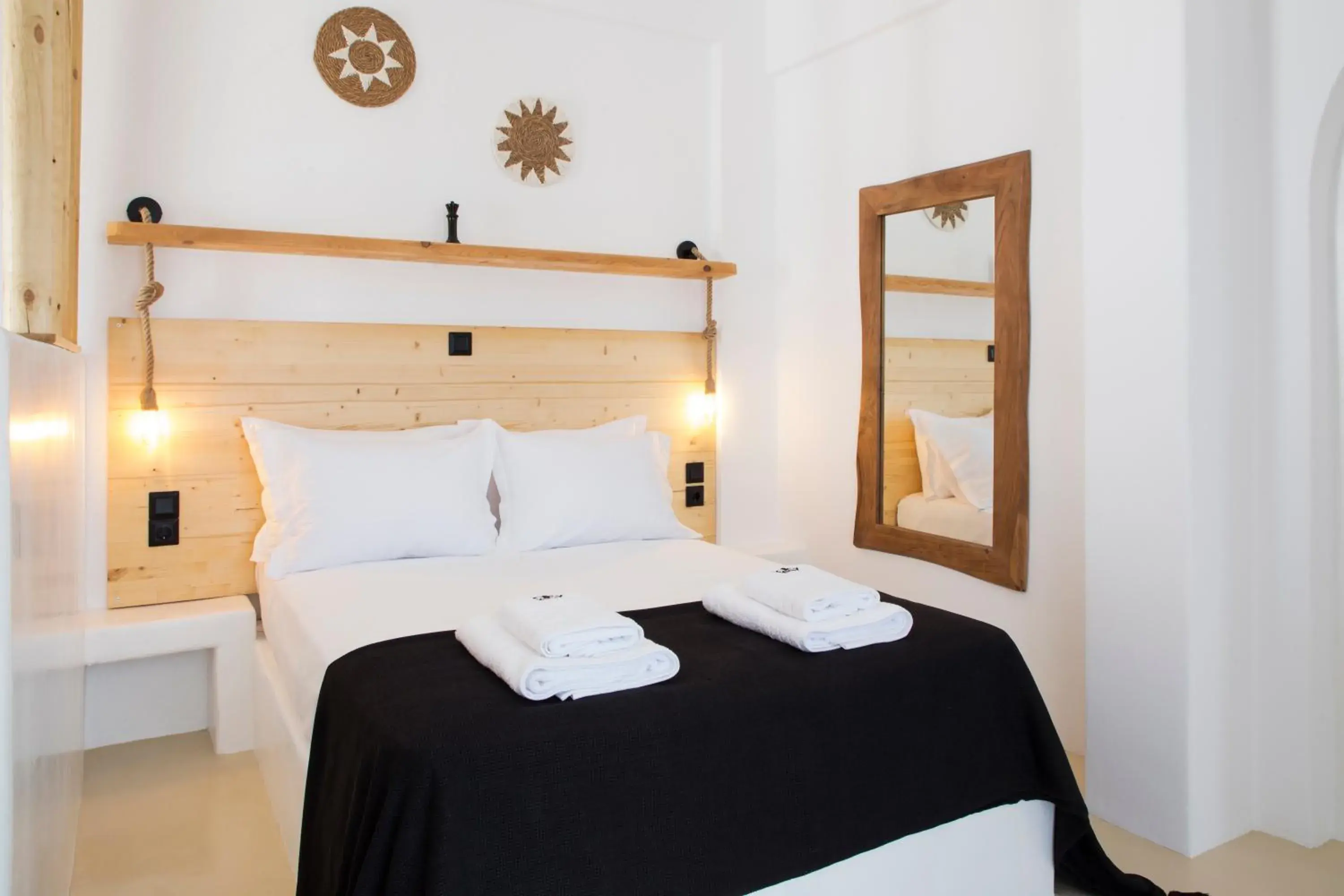 Deluxe Triple Room with Sea View in Paros King Deluxe Triple Room with Sea View in Paros King