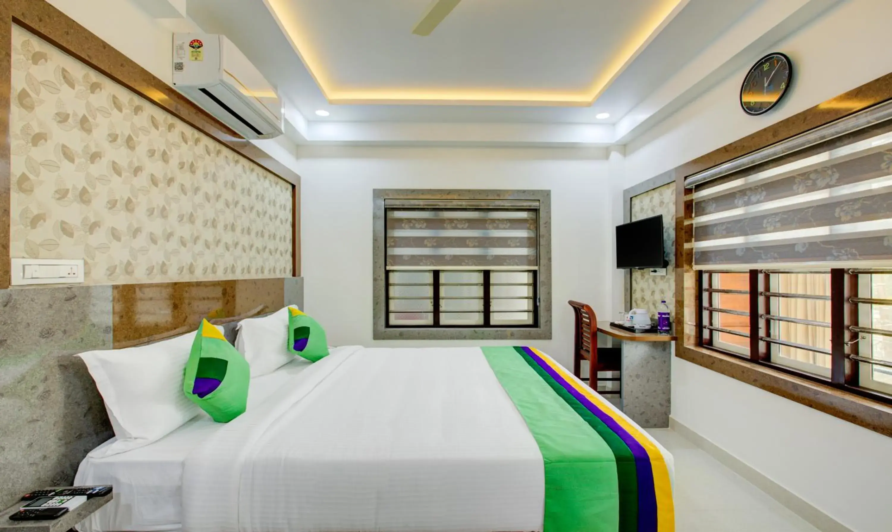 Superior Room With Living Area & Balcony - single occupancy in Treebo Love Shore Residency, Near Lakeshore Hospital Superior Room With Living Area & Balcony - single occupancy in Treebo Love Shore Residency, Near Lakeshore Hospital