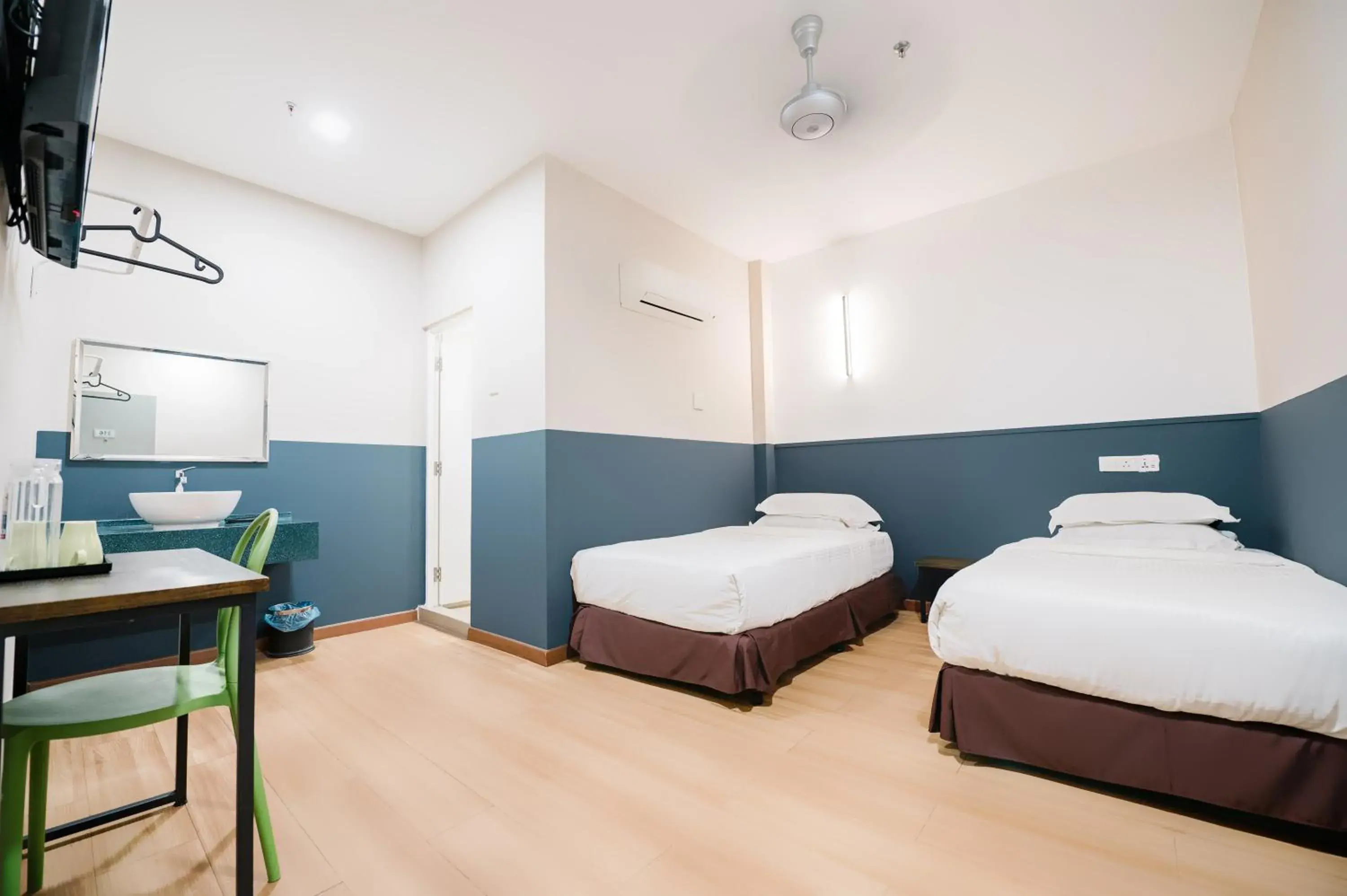 Standard Twin Room in The Concept Hotel KL - Batu Caves Standard Twin Room in The Concept Hotel KL - Batu Caves