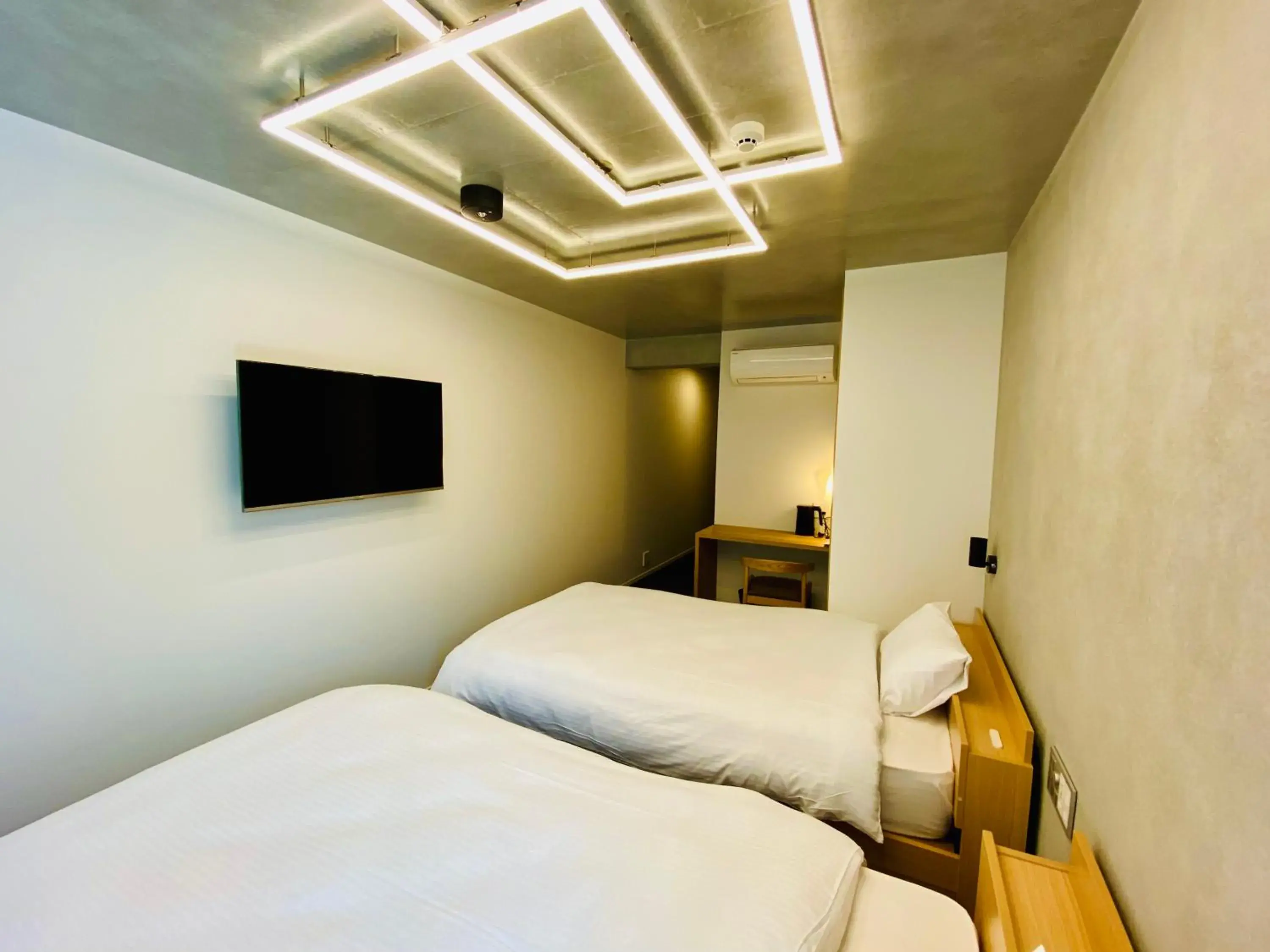 Standard Twin Room - single occupancy in Hotel ZIZI Horikawa Gojo Standard Twin Room - single occupancy in Hotel ZIZI Horikawa Gojo