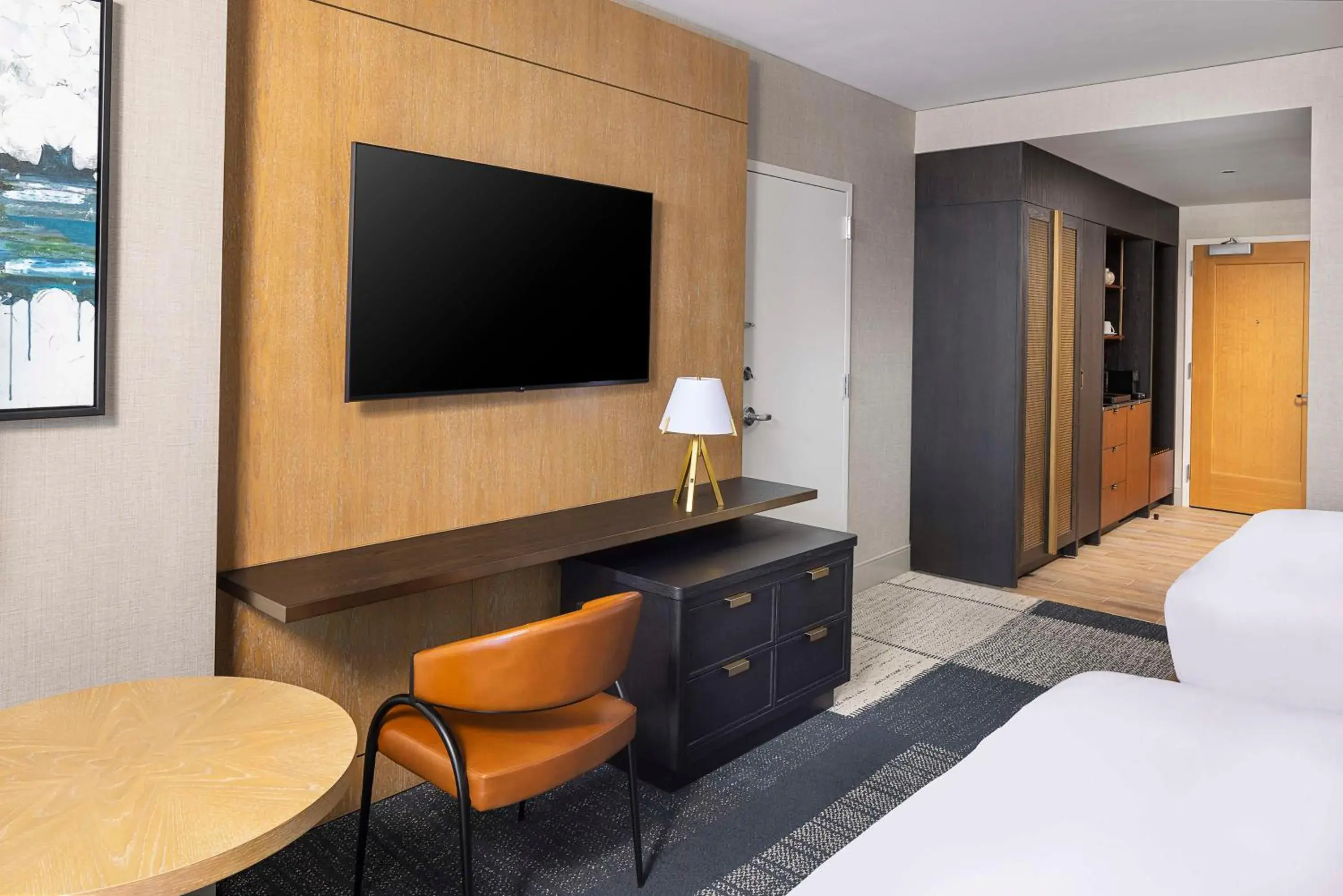 Skyline Queen Room with Two Queen Beds and Bath Tub - Mobility Accessible in Signia By Hilton Atlanta Georgia World Congress Center Skyline Queen Room with Two Queen Beds and Bath Tub - Mobility Accessible in Signia By Hilton Atlanta Georgia World Congress Center