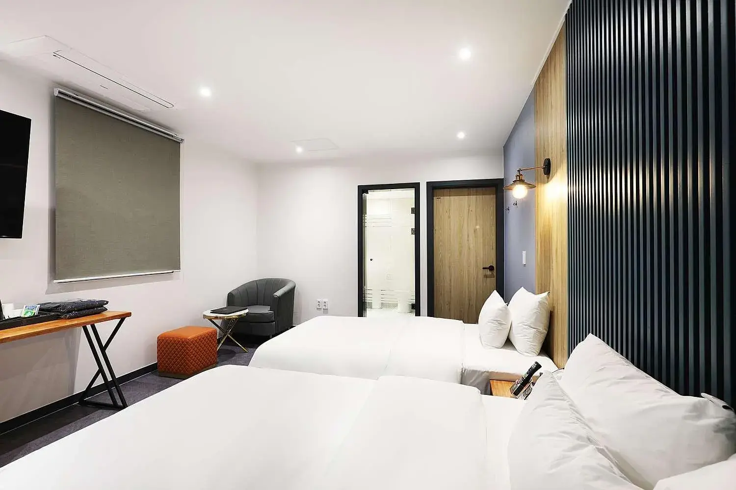 Deluxe Twin Room in Mariposa Hotel Songtan Deluxe Twin Room in Mariposa Hotel Songtan